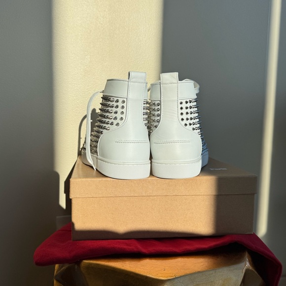 NWT Christian Louboutin Louis Allover Spikes Leather Sneakers in White, Size 10 - Picture 13 of 17